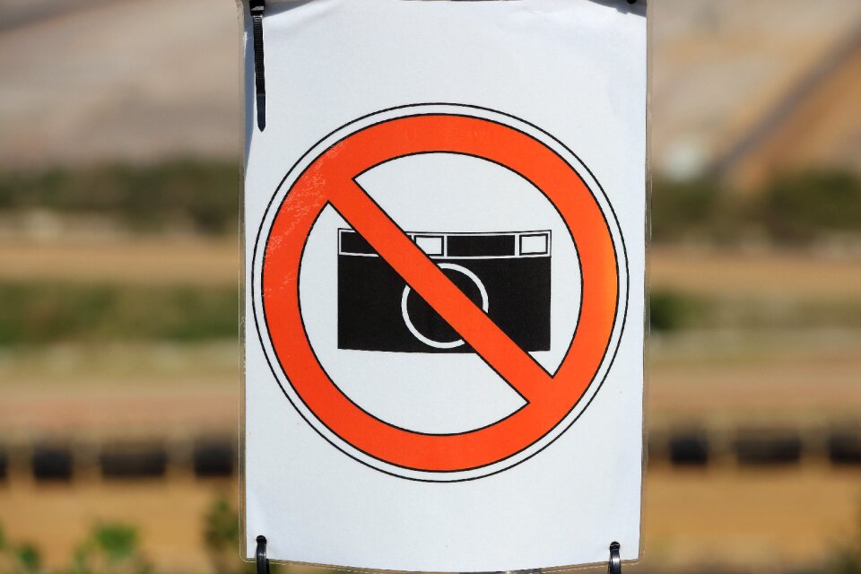 Camera no photography allowed warning