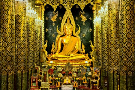 Wat phra si rattana mahathat city phitsanulok photo