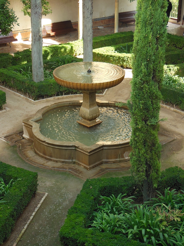 Granada garden moorish