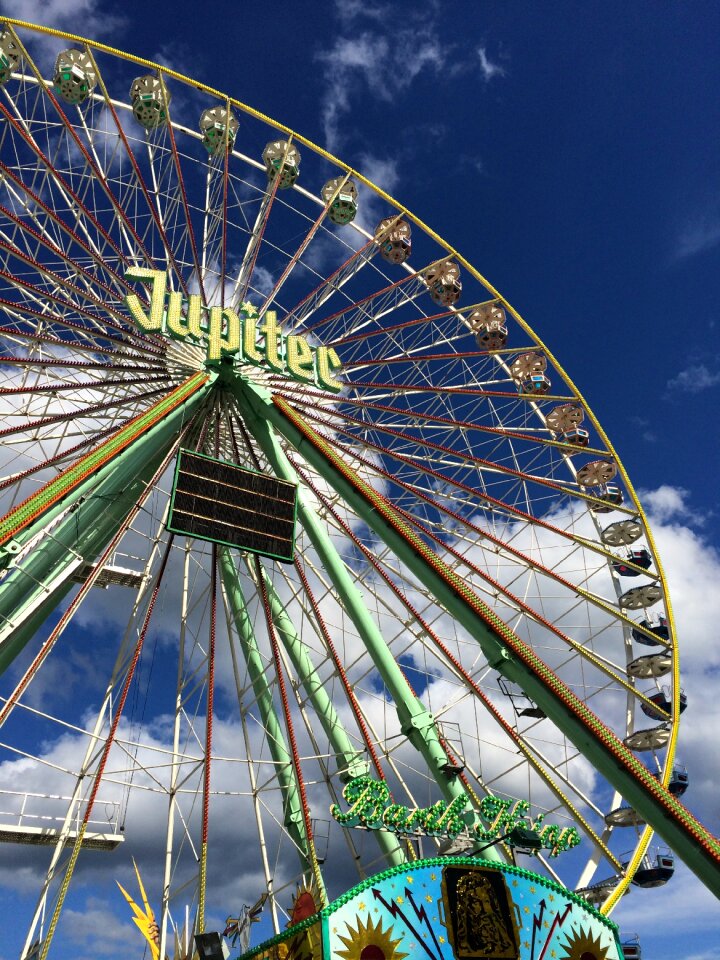 Fair year market leisure