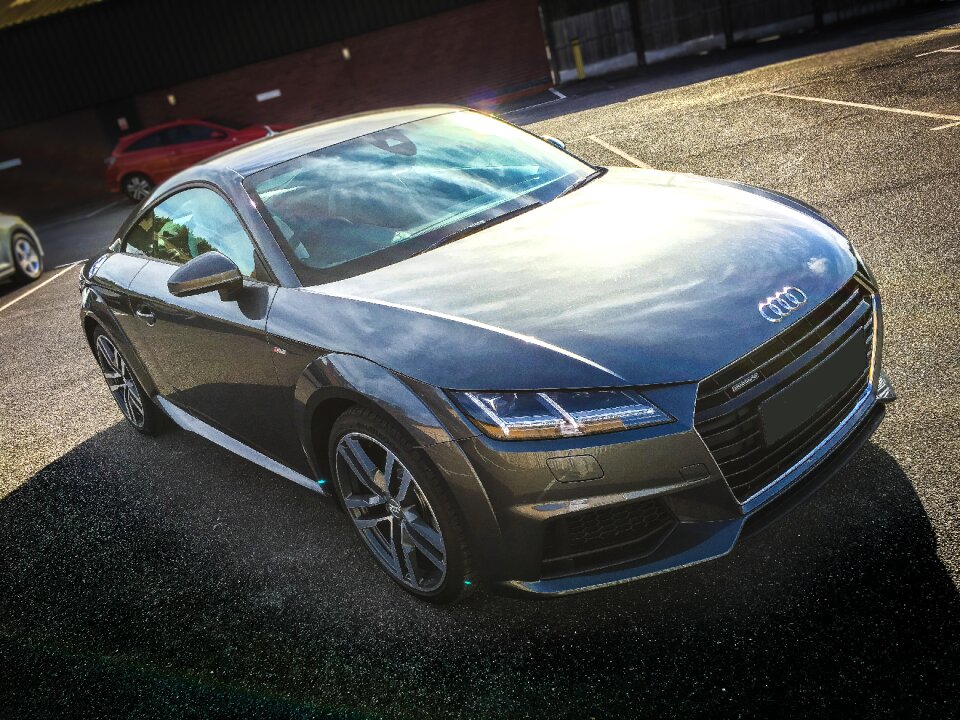 Autos coupes sportscars