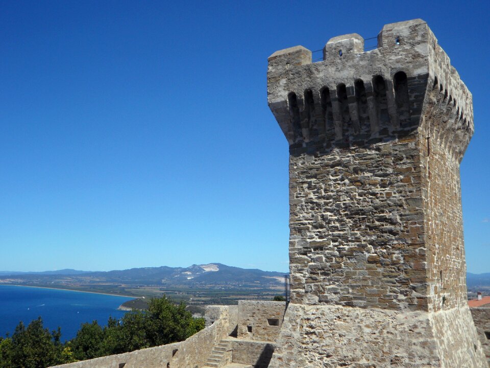 Fortress knight's castle battlements