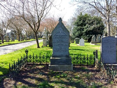 Funeral gravestone headstone