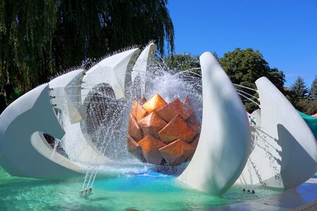 Water fountain bubble photo