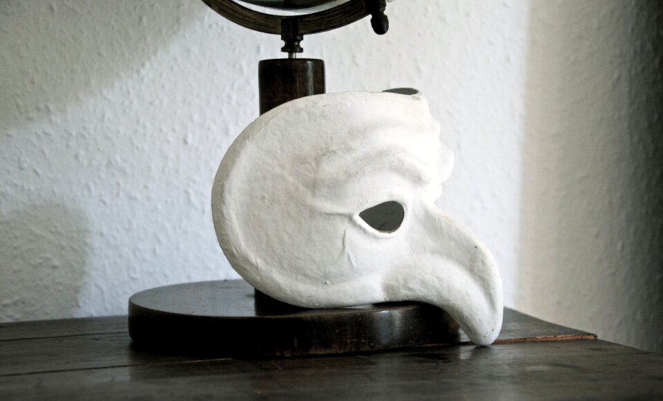 Nose theater venice