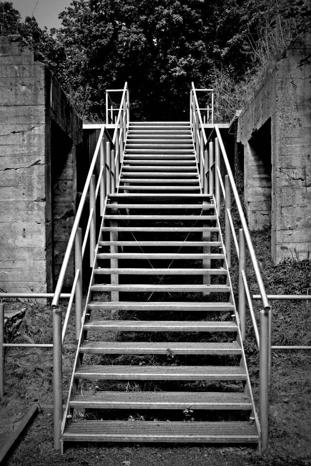 Staircase railing upward