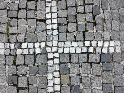 Cross pavement pattern photo