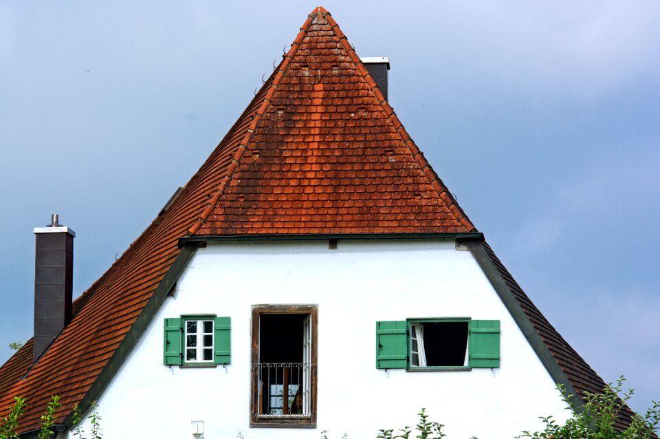 House roof building
