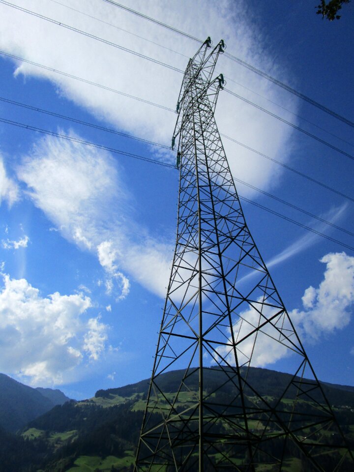 High voltage power supply current