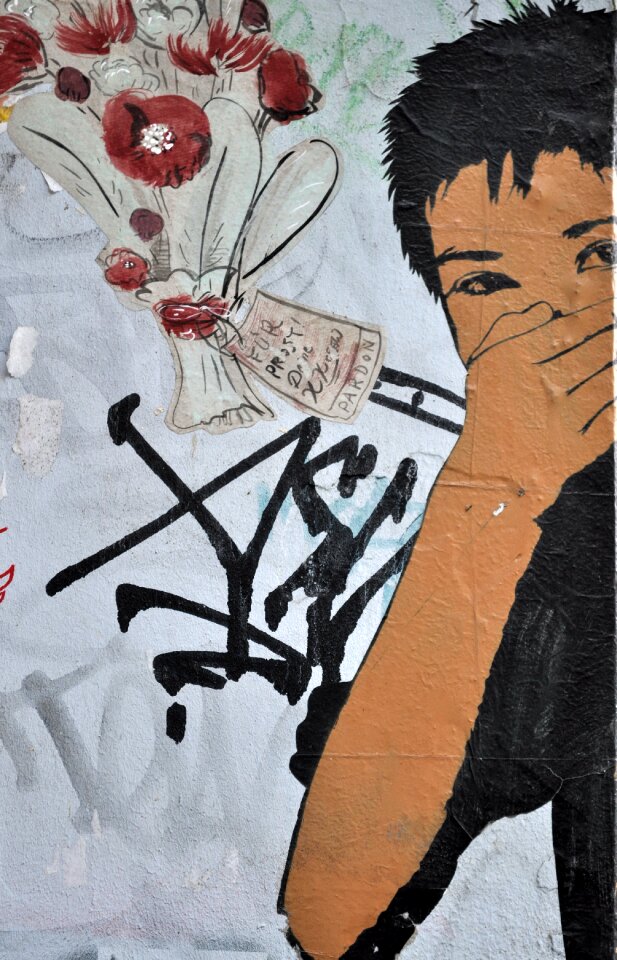 Berlin mural spray