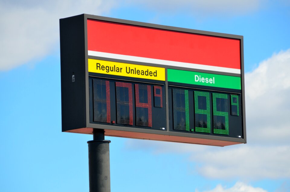 Price station diesel