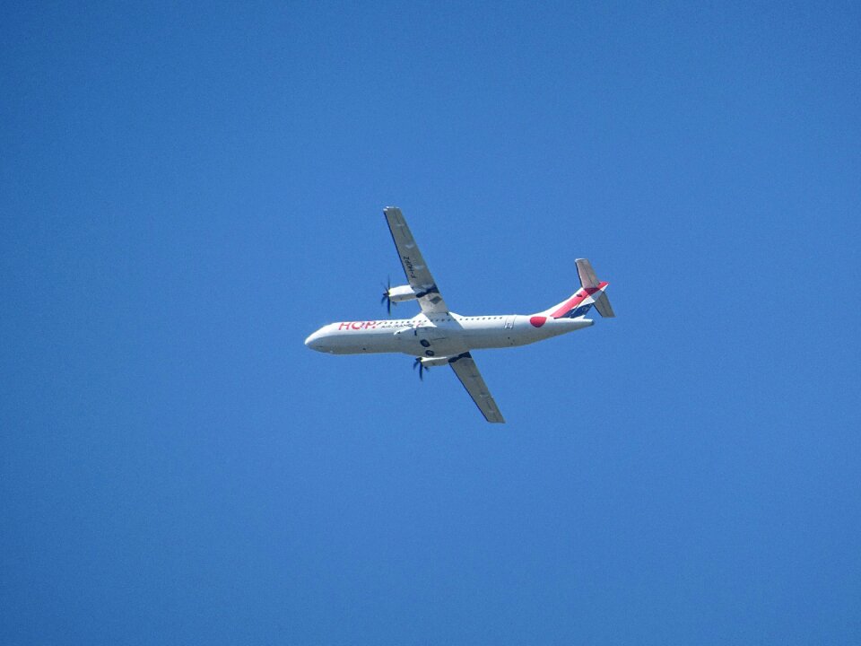 Aircraft noise flying flyer photo