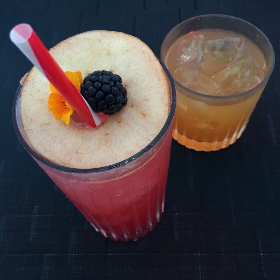 Cocktails fruit straw