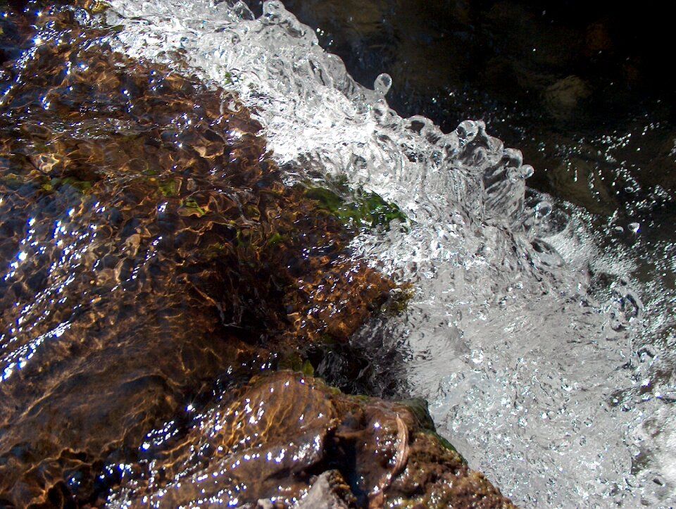 Flowing rock texture