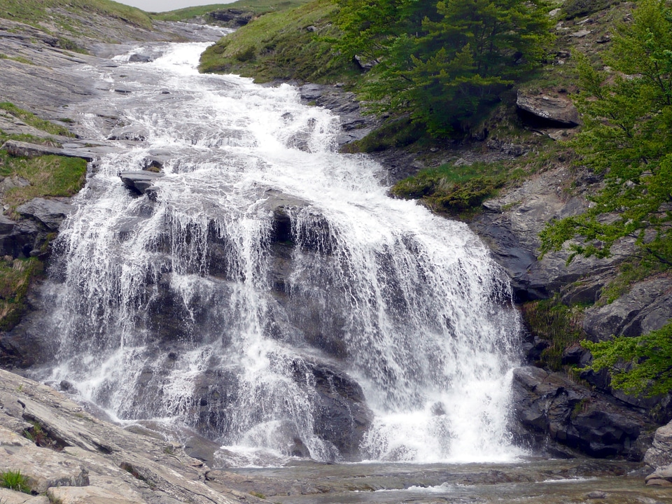 Mountain water stone