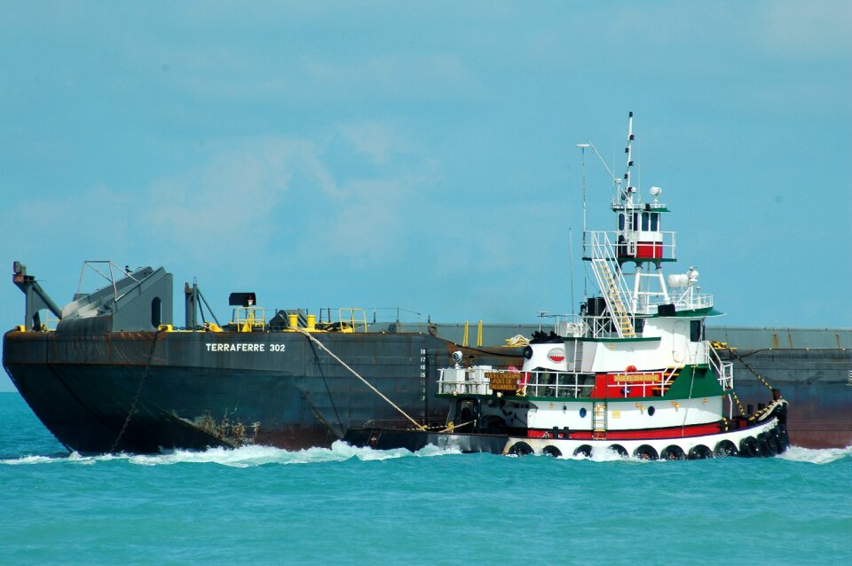 Boat water tug photo