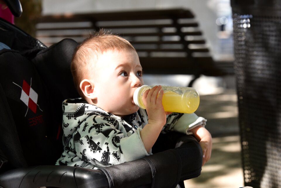 Orange juice big eyes chillin