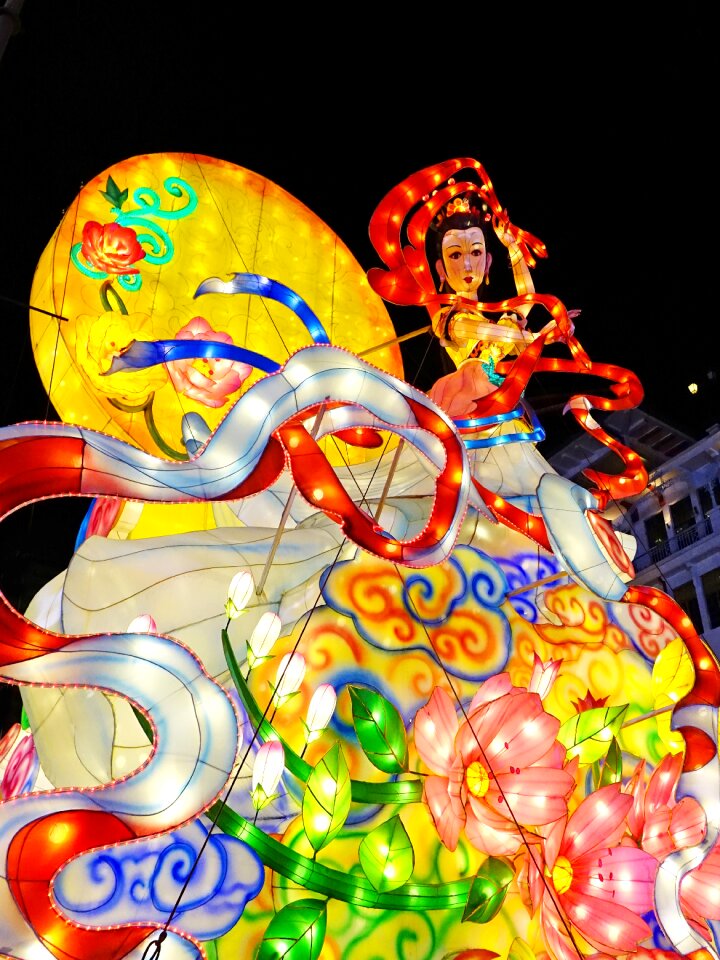 牛车水 lantern traditional