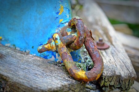 Eyelet rust iron
