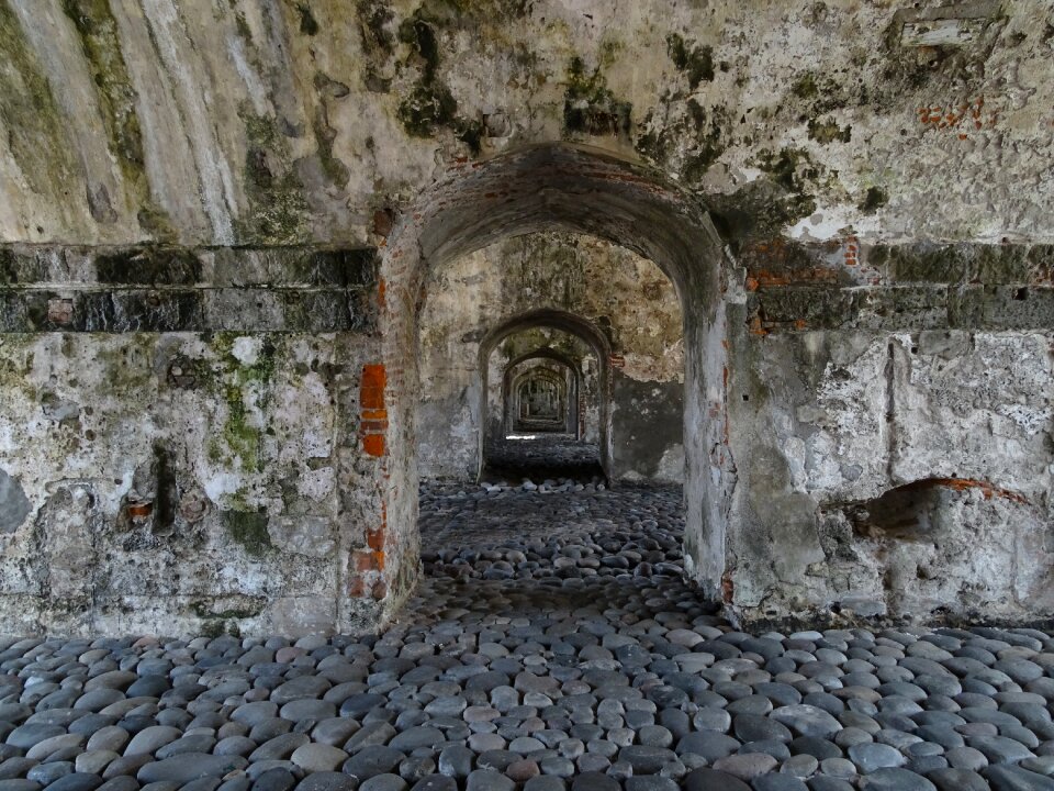 Fortress port arches