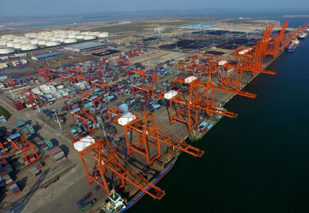 Port crane cargo ships