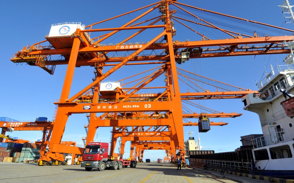 Crane cargo ships automotive