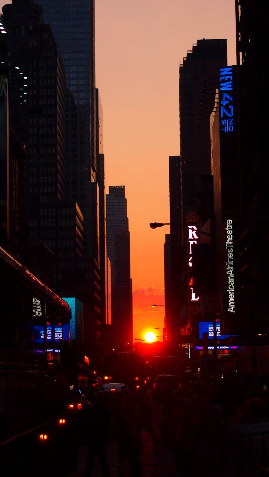 Evening sunset manhattanhenge
