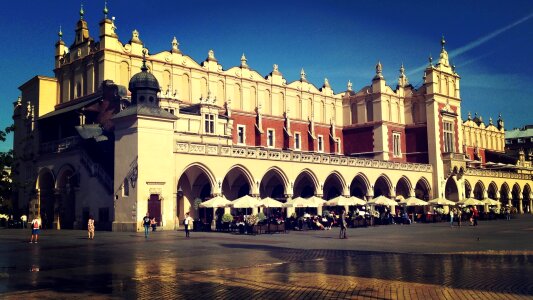 The market architecture monument