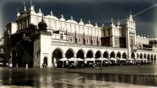 The market architecture tourism