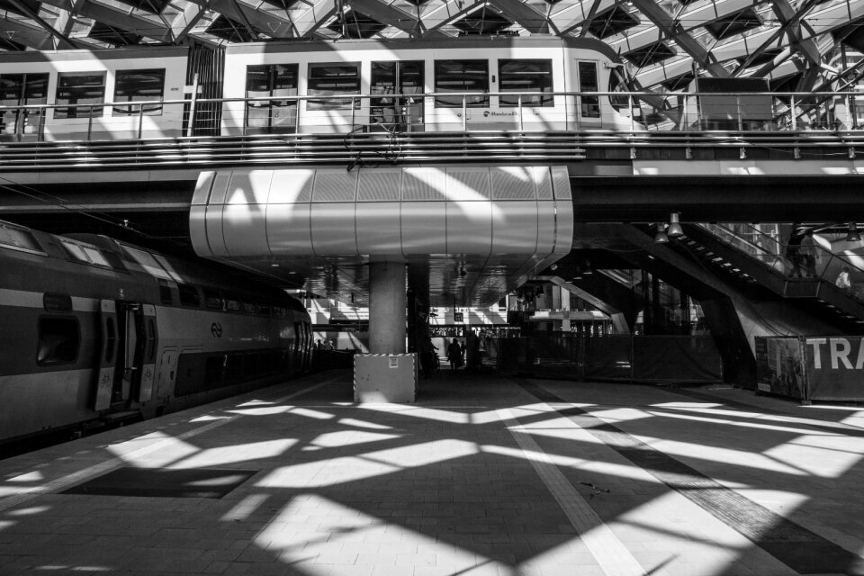 Hedge central station architecture