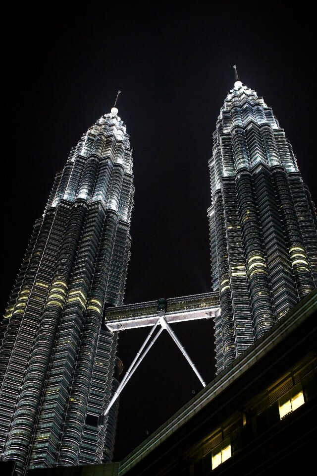 Petronas building kong kuala