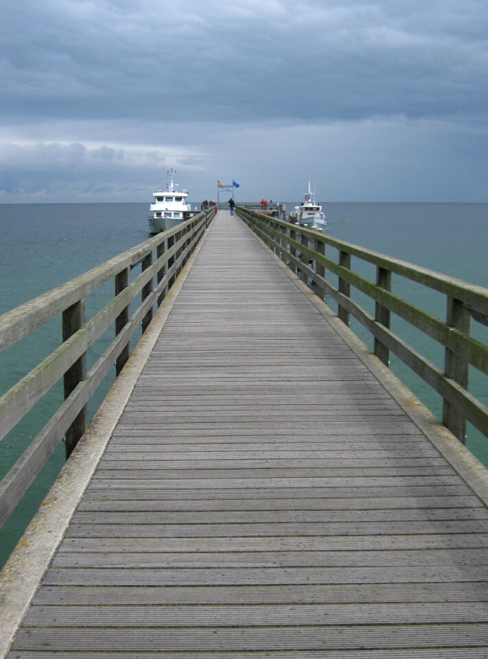 Sea bridge woods ships