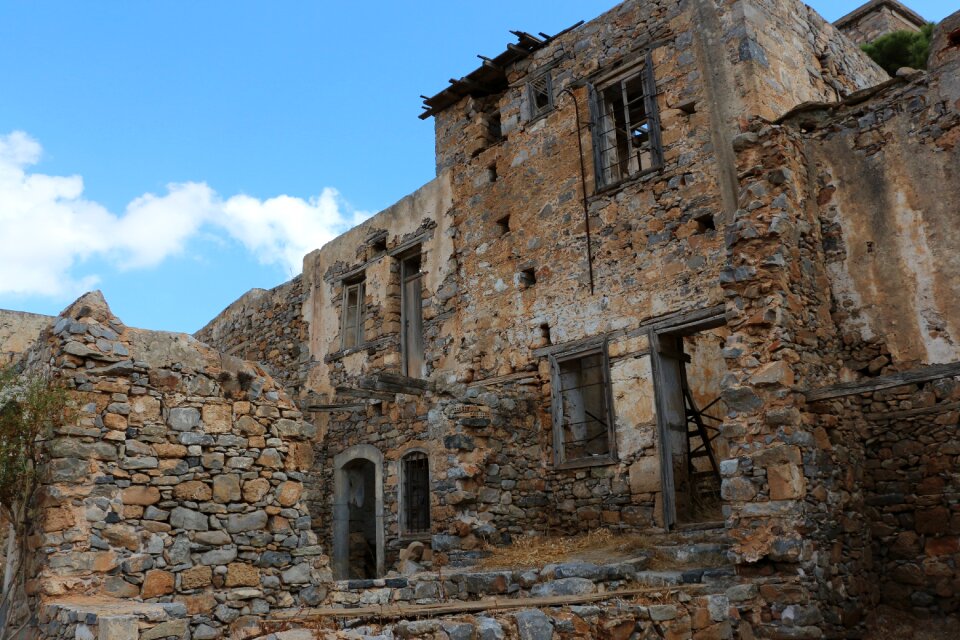 Lapra spinalonga lapsed