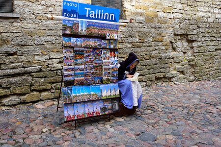 Souvenir female cobblestone