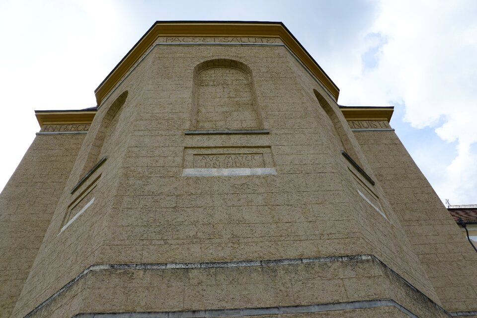 Maria catholic building