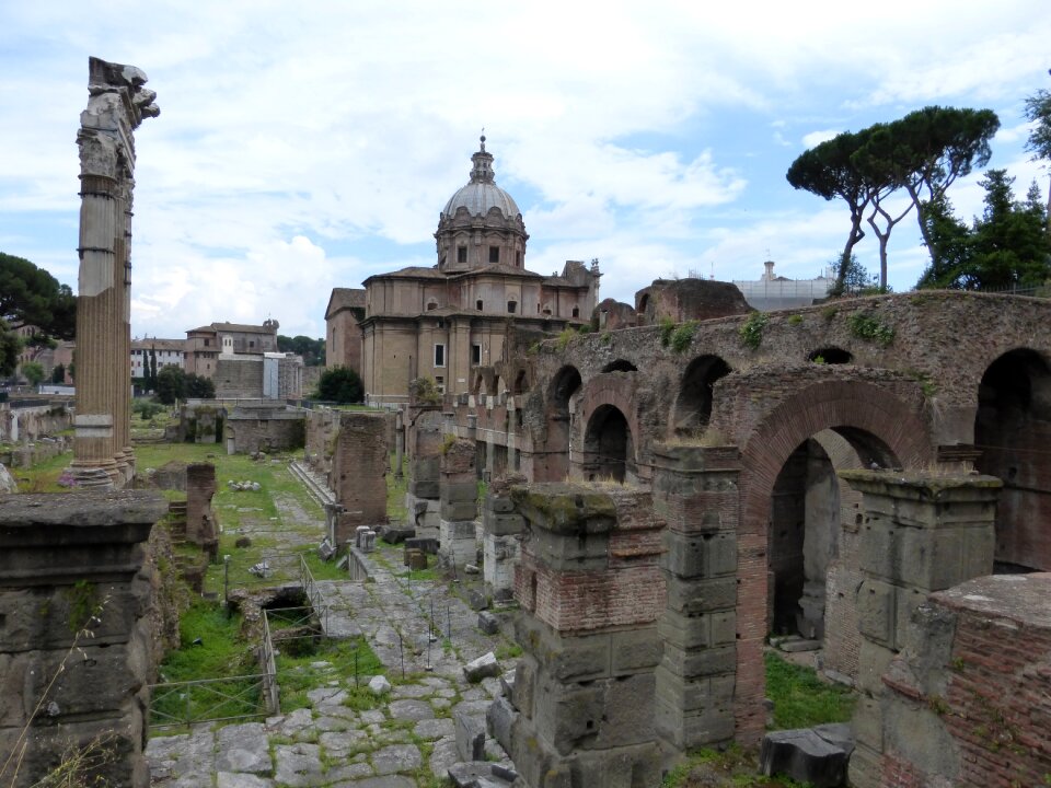 Architecture ruins