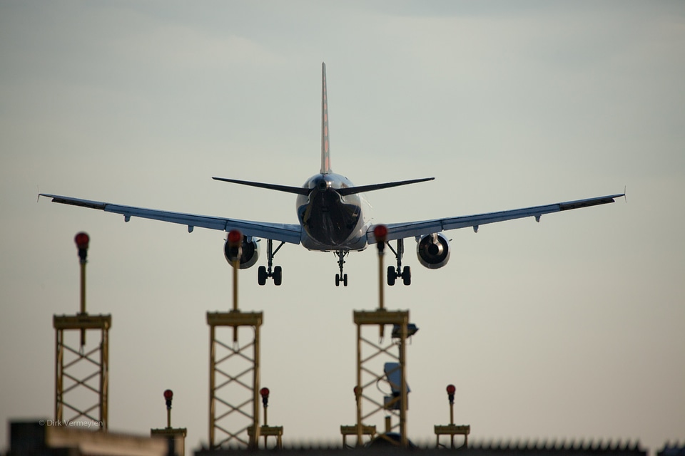 Plane aircraft landing