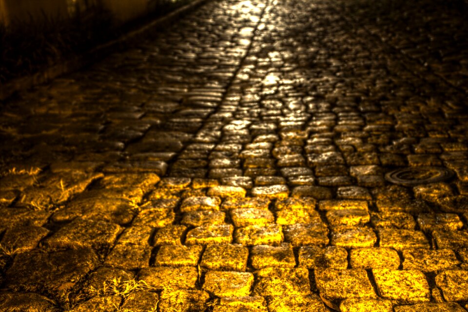 Unlit alley cobblestone richmond