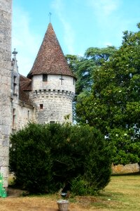 Périgord castle bridoire castle photo