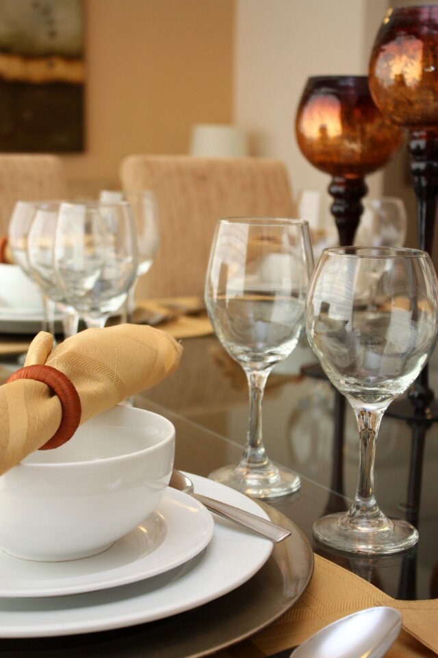 Glass table setting decoration