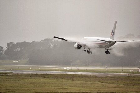 Landing airport rain