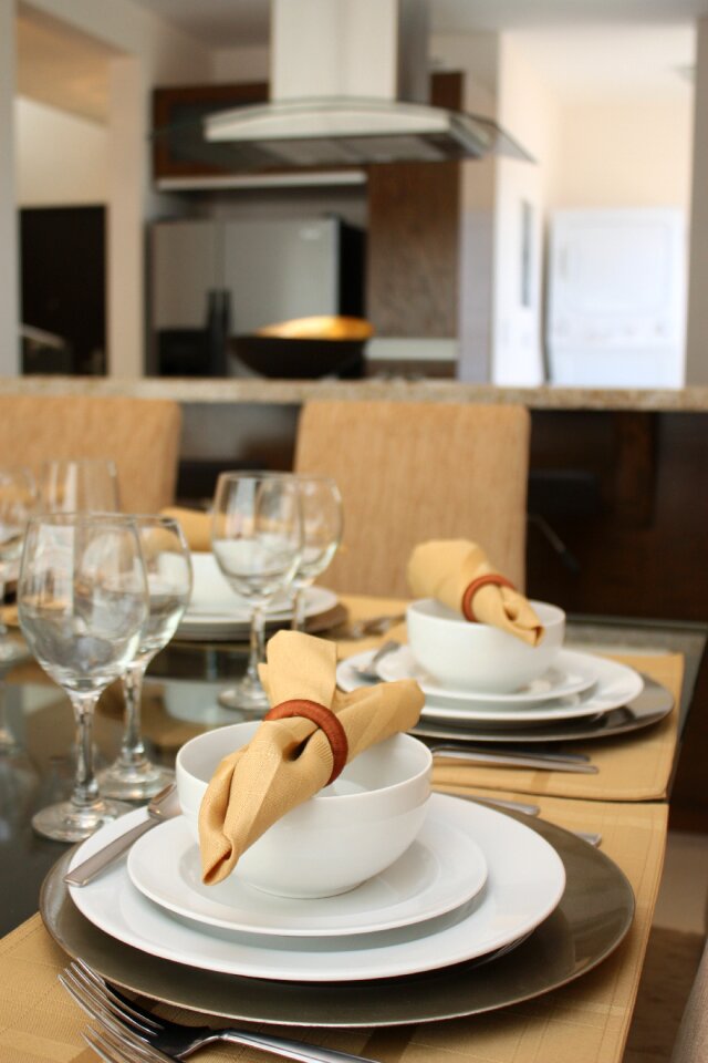 Glass table setting decoration
