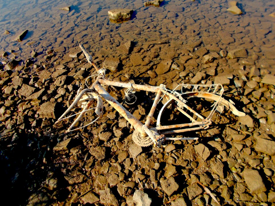 Rusted wreck wheel