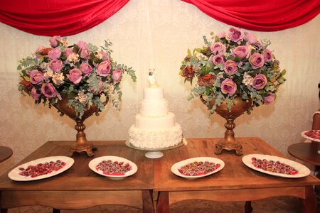 Marriage cake cake table