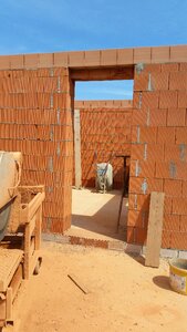 Site brick housebuilding