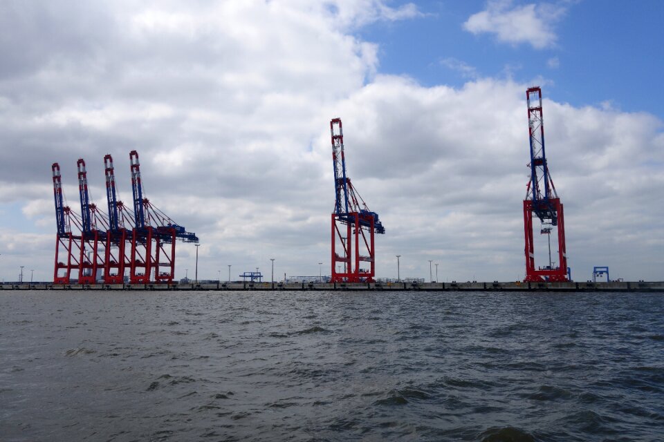 Container cranes jadeweserport wilhelmshaven photo