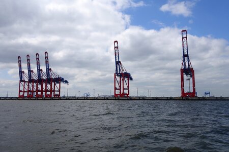 Container cranes jadeweserport wilhelmshaven