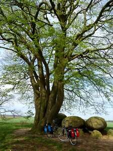 Dolmen stones break time