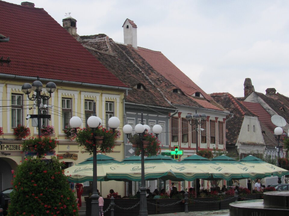 Center terraces roofs