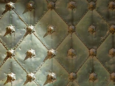 Nails metallic padding